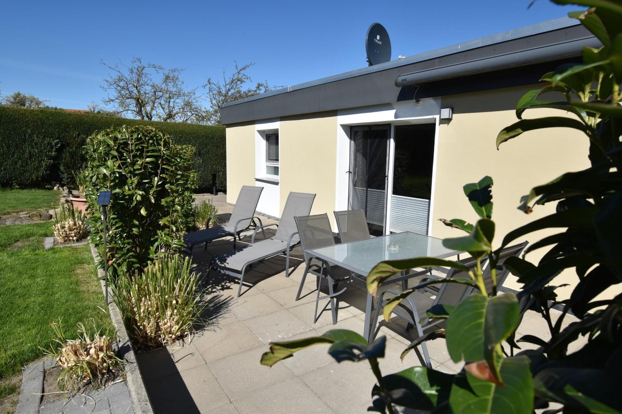 Bungalow Achtern Huus Grube Экстерьер фото